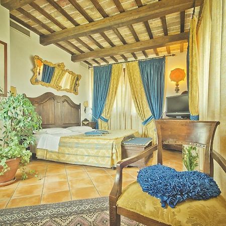 Le Gole Ristorante & Resort Celano Habitación foto