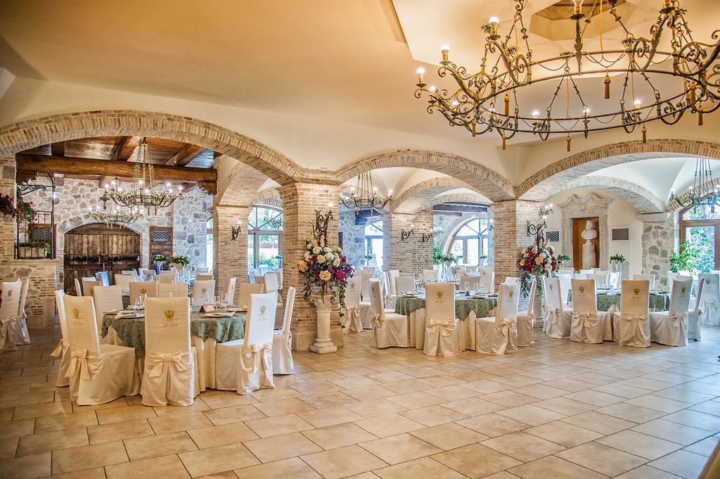 Le Gole Ristorante & Resort Celano Exterior foto